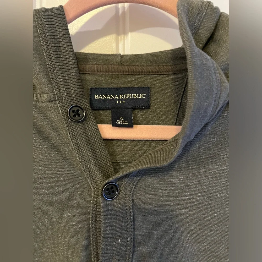Banana Republic Shirt Mens Extra Large XL Green Hoodie Long Sleeve Henley Pocket